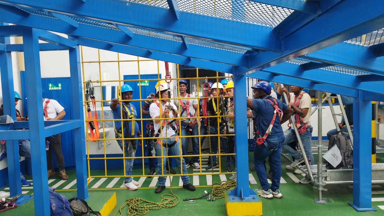 Centro formativo especializado  para la protección contra caídas de altura